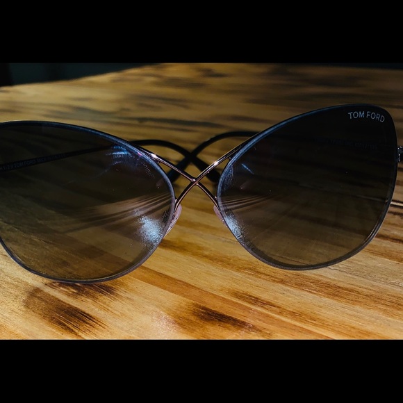 Tom Ford Sunglasses - Picture 5 of 5